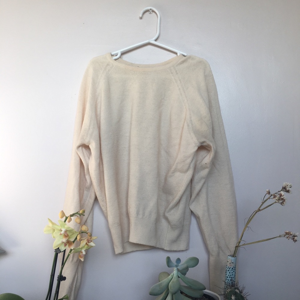 Cute thrifted yellow sweater ☺️
